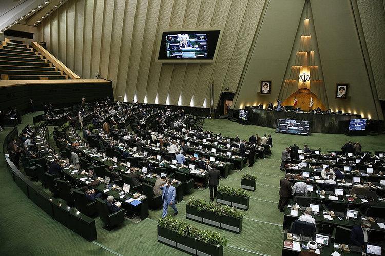 ورود مجلس به موضوع خودکشی دانش آموز بوشهری