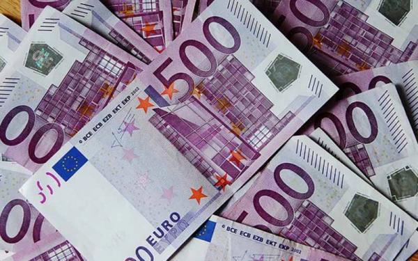 رشد عجیب قیمت یورو، چرا یورو از دلار پیشی گرفت؟