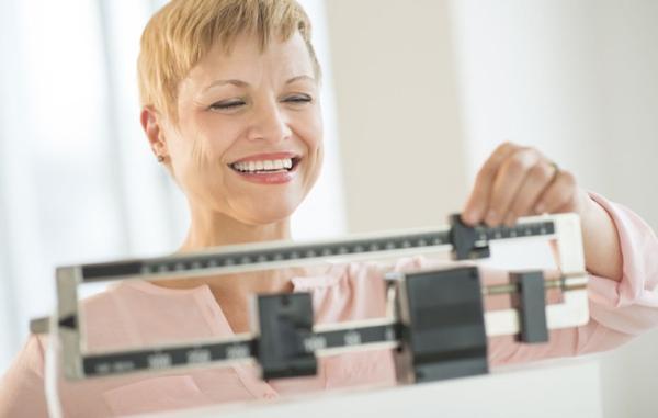 چگونه در دوران یائسگی وزن خود را کاهش دهید؟