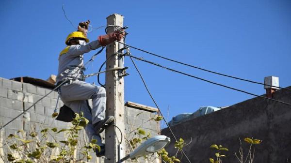 16کیلومتر شبکه سیمی شهر گلمورتی دلگان به کابل خودنگهدار تبدیل می شود